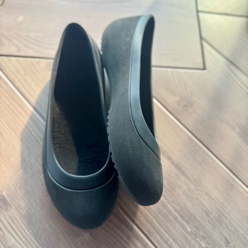 CROCS l Mammoth Lined Black Ballet Flats l Size: W8 - Picture 6 of 11